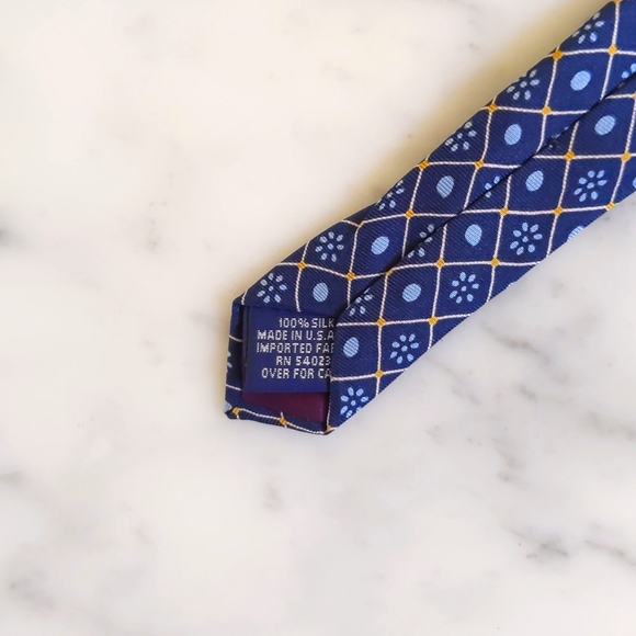 NWOT. Old Navy 100% Silk Tie with Multicolor Design Patterns. - Picture 5 of 5